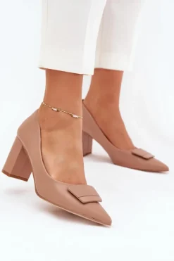 Czółenka Na Słupku Z Ozdobą Ciemnobeżowe Celira