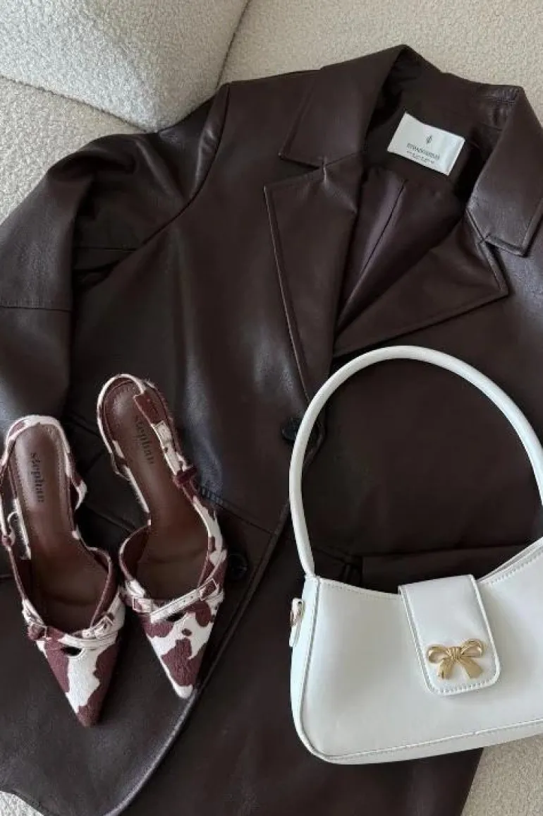 Czółenka Z Odkrytą Piętą I Paseczkami Łaty Biało-Brązowe Ravira