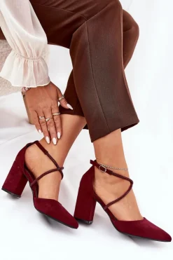 Czółenka Ze Szpiczastymi Noskami I Zdobionymi Paseczkami Na Słupku Bordowe Verithas