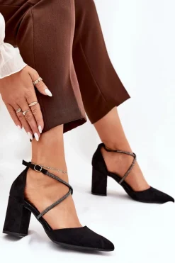 Czółenka Ze Szpiczastymi Noskami I Zdobionymi Paseczkami Na Słupku Czarne Verithas