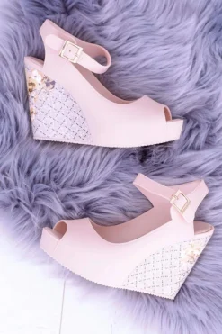 Damskie Beżowe Sandały Na Koturnie Nemesis