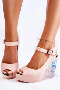 Damskie Beżowe Sandały Na Koturnie Nemesis