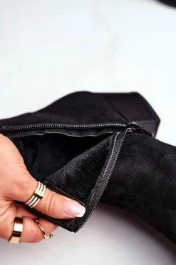 Damskie botki na obcasie ocieplane czarne Discretely