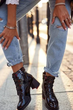 Damskie Botki Na Słupku Lakierowane Czarne Do It Better