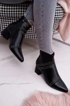 Damskie Botki Na Słupku W Szpic Z Nitami Czarne Primma