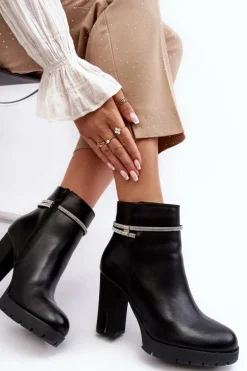 Damskie Botki Na Słupku Z Ozdobą Czarne Carolla