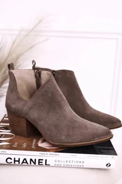 Damskie Botki Z Wycięciem Na Słupku Zamszowe Brązowe Lawrence