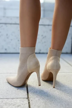 Damskie Botki Ze Skarpetą Na Szpilce Beżowe Last Night