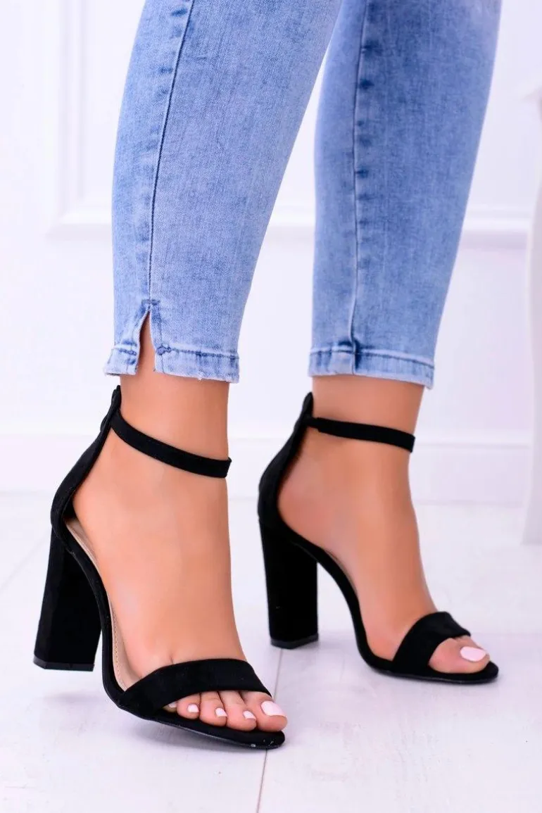 Damskie Czarne Sandały na Słupku Zamsz Mondela