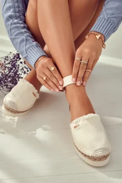 Damskie Espadryle Na Sprzączkę Big Star JJ274886 Jasnobeżowe