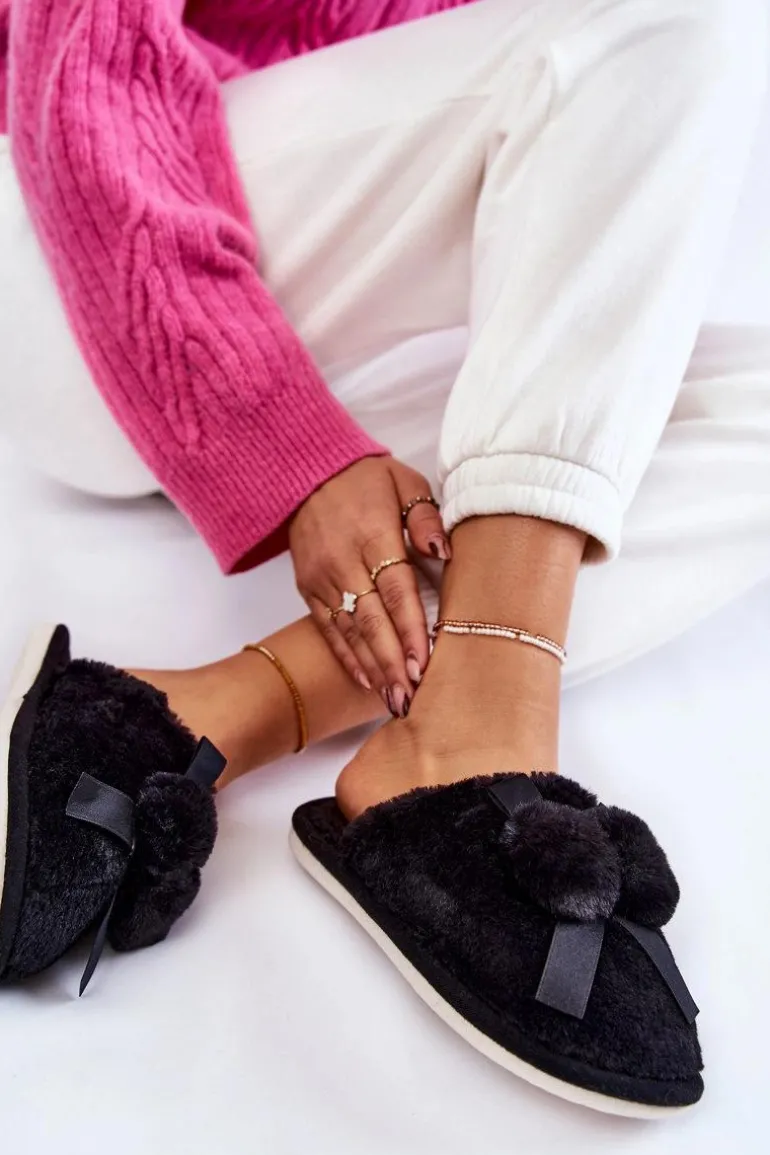 Damskie Futrzane Papcie Z Pomponami Czarne Castello