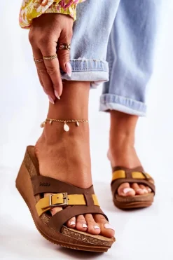 Damskie Klapki Na Koturnie Inblu EN000024 Brązowo-Żółte