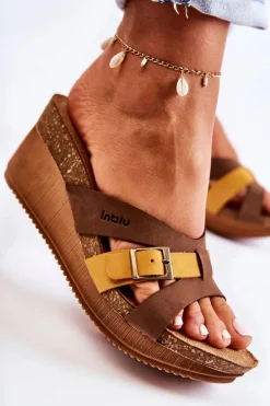 Damskie Klapki Na Koturnie Inblu EN000024 Brązowo-Żółte