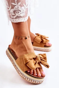 Damskie Klapki Na Masywnej Platformie Z Kokardą Camel Macardi