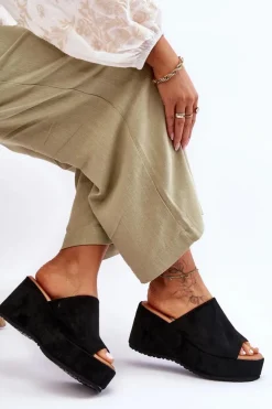 Damskie Klapki Na Masywnej Platformie Czarne Martina