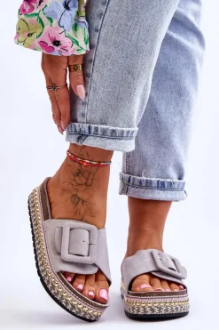 Damskie Klapki Na Zdobionej Platformie Szare Joyce