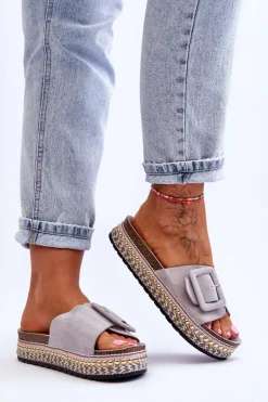 Damskie Klapki Na Zdobionej Platformie Szare Joyce