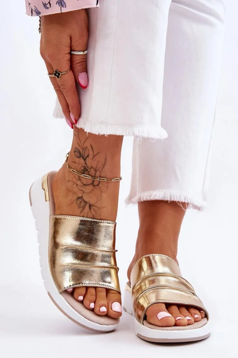 Damskie Klapki Skórzane Na Niewysokim Koturnie Złote Leona