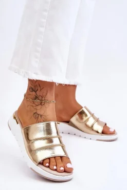 Damskie Klapki Skórzane Na Niewysokim Koturnie Złote Leona