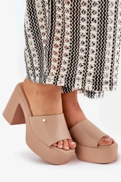 Damskie Klapki Z Eko Skóry Na Słupku I Platformie Khaki Tamirella