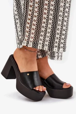 Damskie Klapki Z Eko Skóry Na Słupku I Platformie Czarne Tamirella