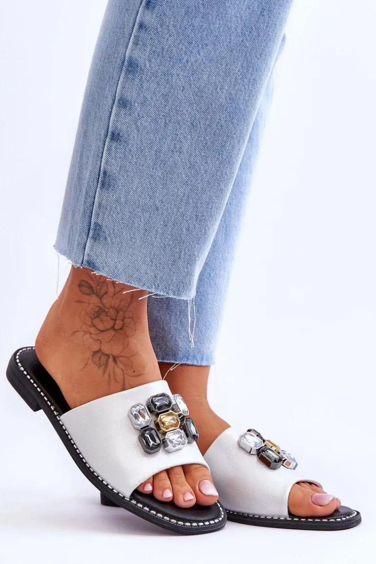 Damskie Klapki Z Kamieniami S.Barski KV-2775-31 Biało-Srebrne