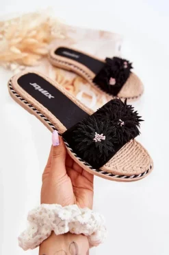 Damskie Klapki Z Materiałowymi Kwiatami Czarne Susana