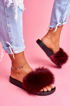 Damskie Klapki z Naturalnym Futerkiem Ciemno Czerwone Naturis