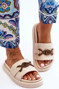 Damskie Klapki Z Ozdobą Beżowe Verso