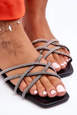 Damskie Klapki Z Paseczkami I Dżetami Czarne Leomi