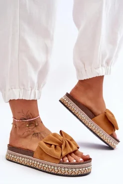 Damskie Klapki Zamszowe Z Kokardą Camel Lauria