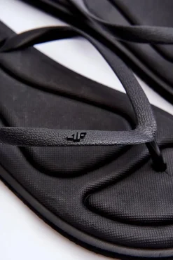 Damskie Klasyczne Japonki 4F 4FSS23FFLIF067-20S Czarne