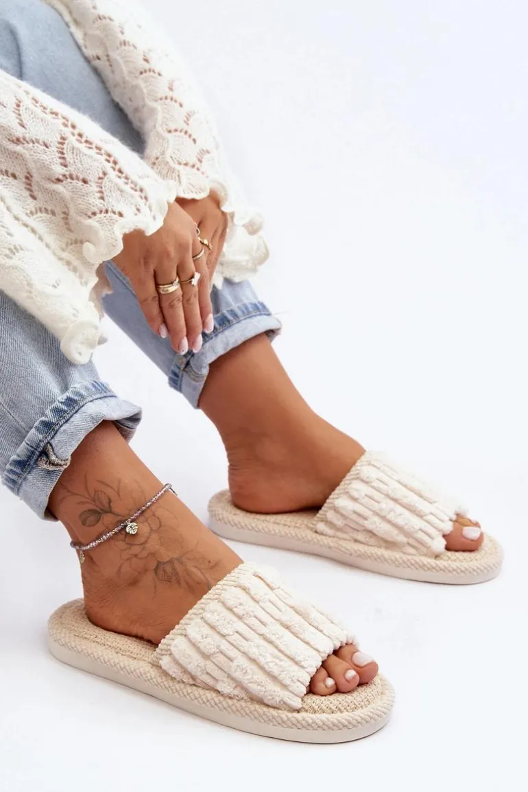 Damskie Klasyczne Kapcie Beżowe Rirovi