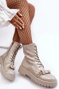 Damskie Lakierowane Botki Workery Z Ozdobą D&A MR870-67 Jasnoszare