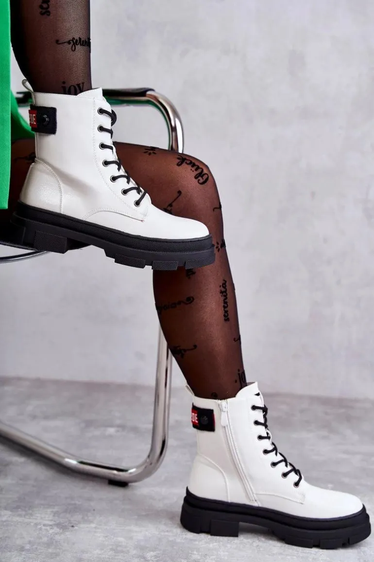 Damskie Lakierowane Botki Workery Sznurowane Białe Conny