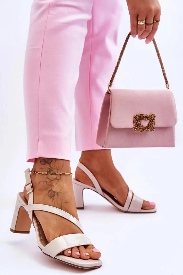 Damskie Lakierowane Sandały Na Słupku Beżowe Carrie