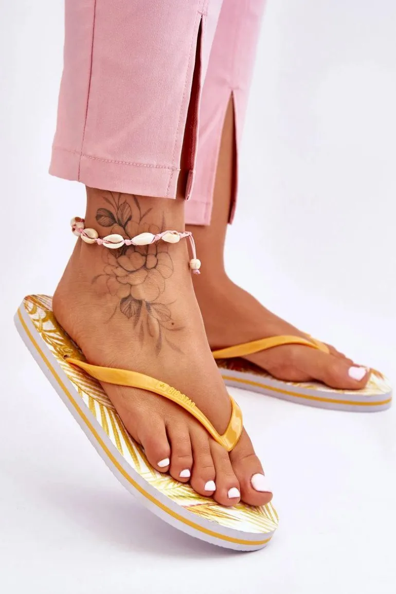 Damskie Modne Klapki Japonki Big Star LL274819 Żółte