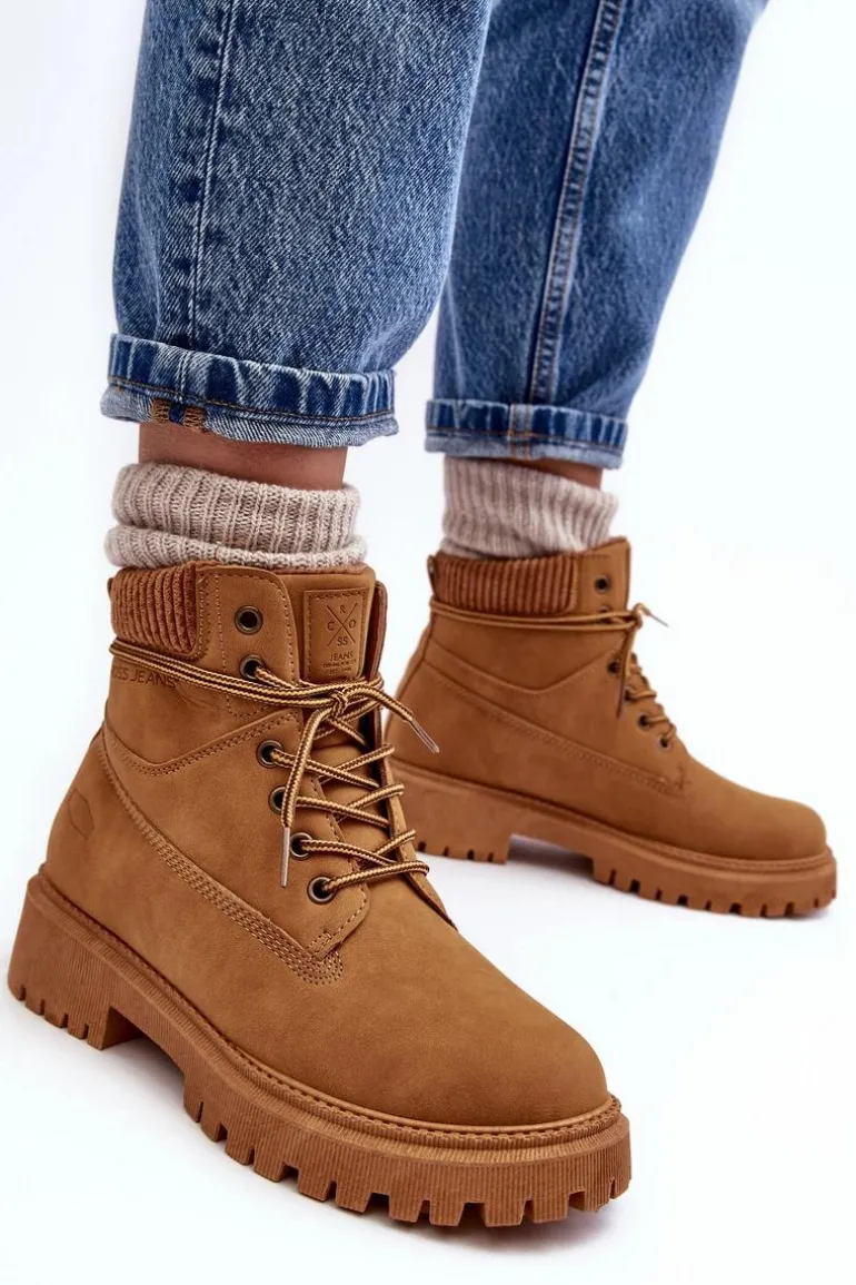 Damskie Ocieplane Trapery Camel Cross Jeans MM2R4011C