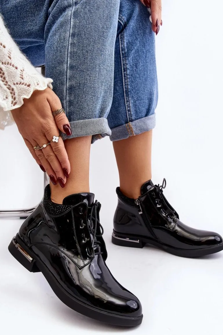 Damskie Półbuty Lakierowane Na Płaskim Obcasie Lu Boo Czarne