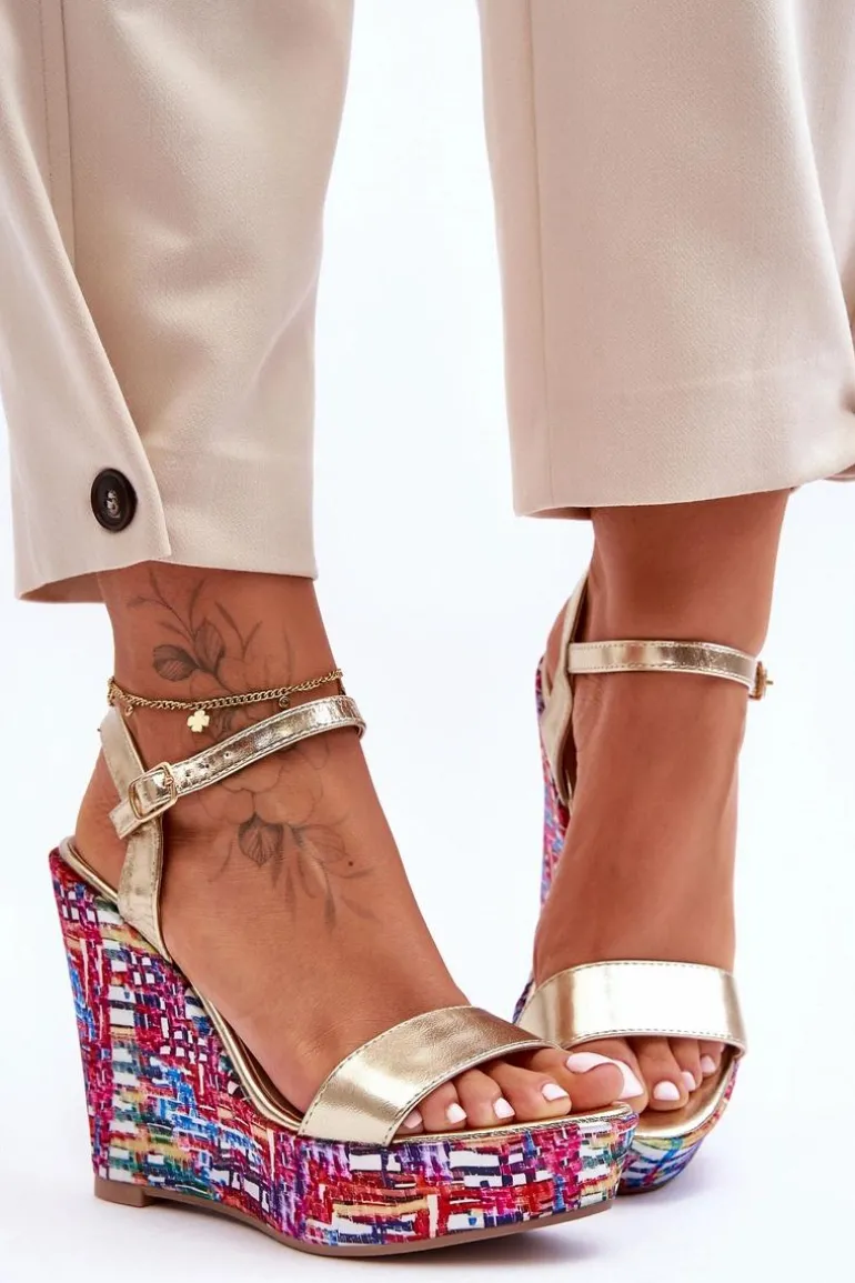 Damskie Sandałki Na Kolorowym Koturnie Złote Malibu