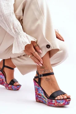 Damskie Sandałki Na Kolorowym Koturnie Czarne Malibu