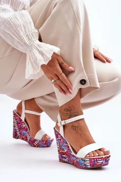 Damskie Sandałki Na Kolorowym Koturnie Białe Malibu