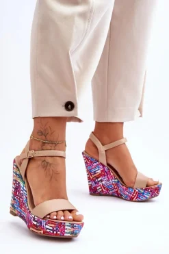Damskie Sandałki Na Kolorowym Koturnie Beżowe Malibu