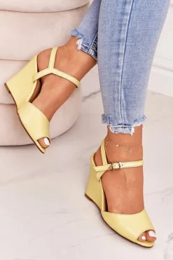 Damskie Sandały Na Koturnie Laura Messi 2253 Żółte
