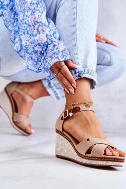 Damskie Sandały Na Koturnie Ciemnobeżowe Veenus