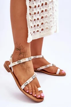 Damskie Sandały Z Ozdobnymi Muszelkami Biało-Beżowe Verdem