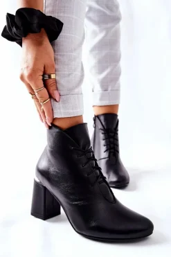 Damskie Skórzane Botki Na Słupku Czarne Carrice