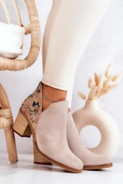 Damskie Skórzane Botki Na Słupku Maciejka Jasnobeżowe 04492