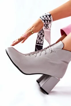 Damskie Skórzane Botki Na Słupku Szare Carrice