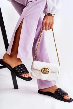 Damskie Skórzane Klapki Z Pikowaniem Czarne Raula